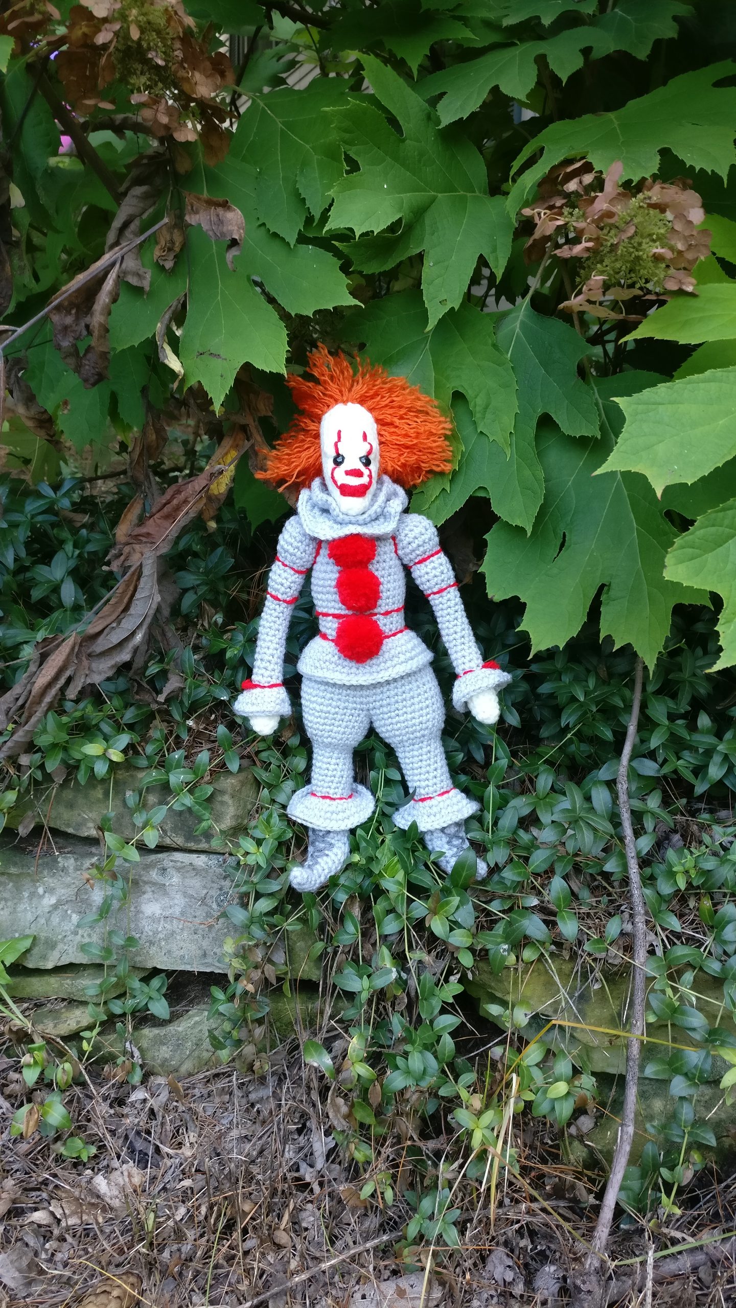 Pennywise the Dancing Clown | Mad Hooker Crochet! pennywise-the-dancing-clown-mad-hooker-crochet